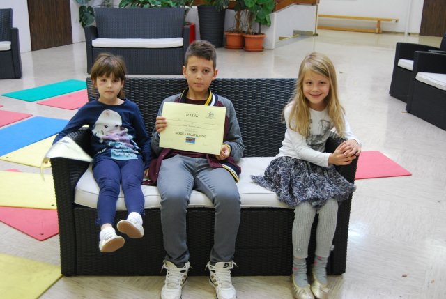 gradimo prijateljstvo 147